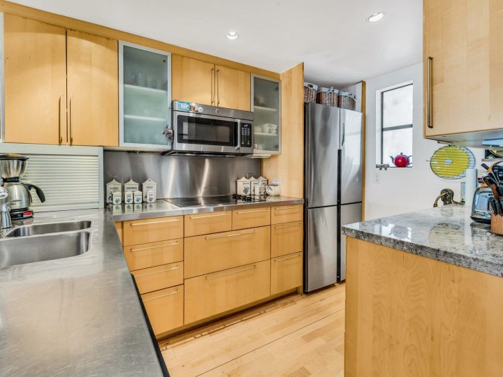 Photo 12 at 201 - 1024 W 7th Avenue, Fairview VW, Vancouver West