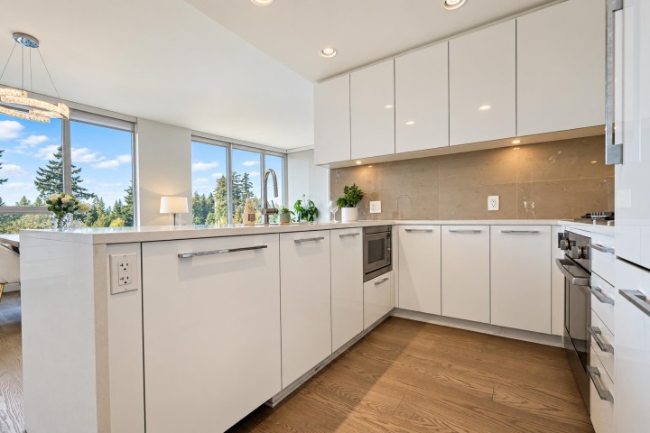 Photo 11 at 902 - 3533 Ross Drive, University VW, Vancouver West