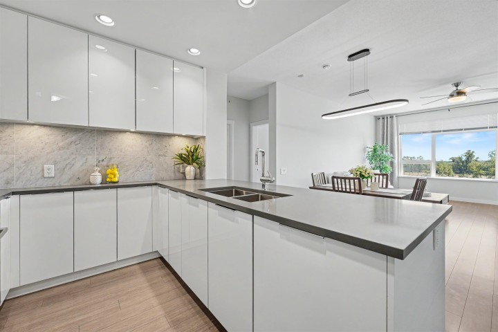Photo 1 at 604 - 3289 Riverwalk Avenue, South Marine, Vancouver East
