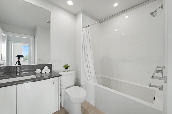 Photo 18 at 604 - 3289 Riverwalk Avenue, South Marine, Vancouver East