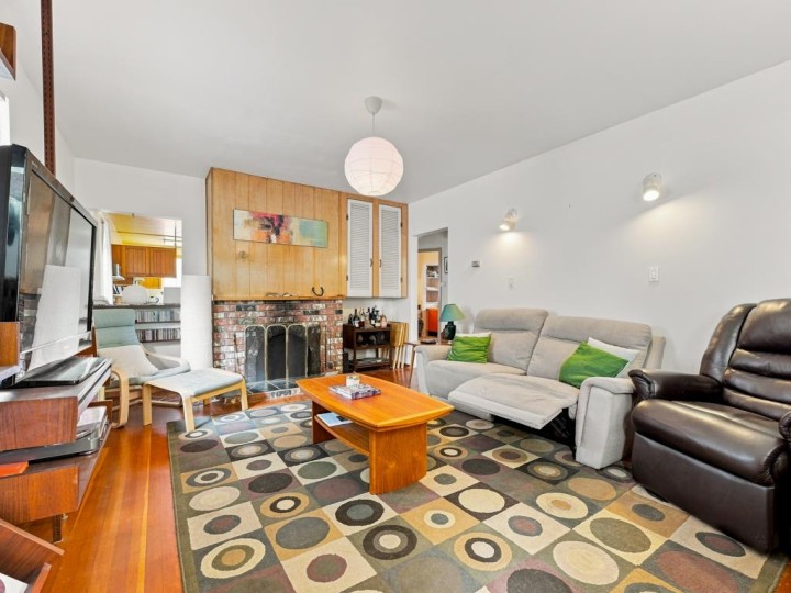 Photo 5 at 3017 E 17th Avenue, Renfrew Heights, Vancouver East