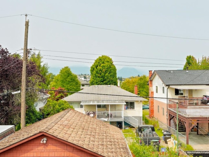 Photo 15 at 3017 E 17th Avenue, Renfrew Heights, Vancouver East