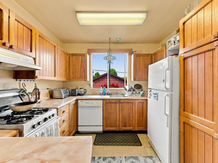 Photo 8 at 3017 E 17th Avenue, Renfrew Heights, Vancouver East