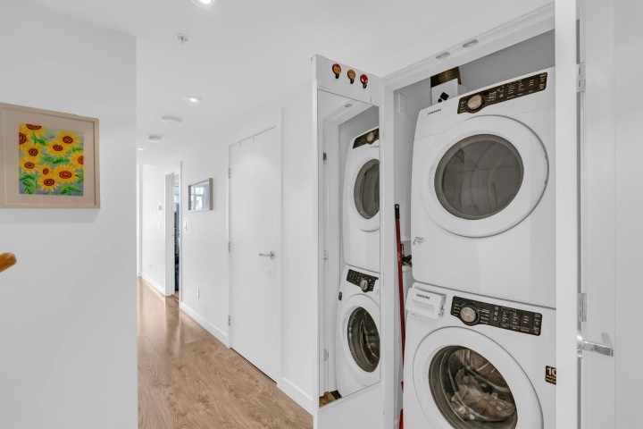 Photo 9 at 908 - 110 Switchmen Street, Mount Pleasant VE, Vancouver East