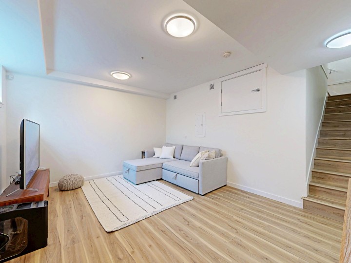 Photo 12 at 4527 Earles Street, Collingwood VE, Vancouver East
