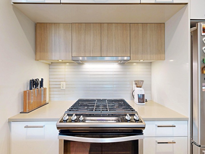 Photo 10 at 4527 Earles Street, Collingwood VE, Vancouver East
