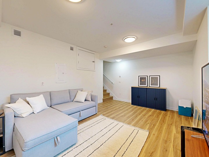 Photo 14 at 4527 Earles Street, Collingwood VE, Vancouver East