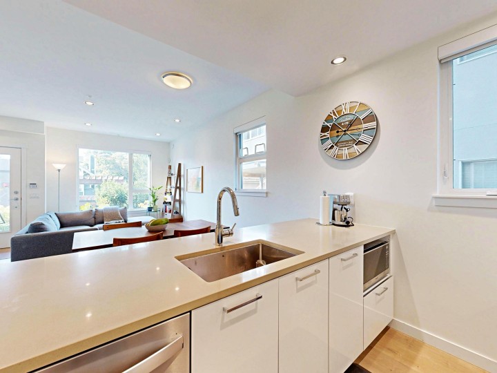 Photo 11 at 4527 Earles Street, Collingwood VE, Vancouver East