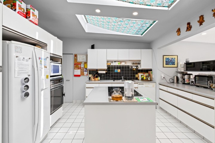Photo 11 at 6610 Toderick Street, Killarney VE, Vancouver East