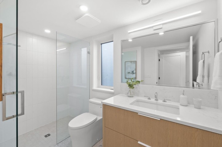 Photo 14 at 201 - 2135 E Pender Street, Hastings, Vancouver East