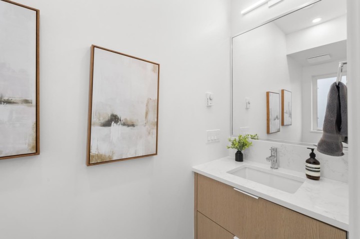 Photo 11 at 201 - 2135 E Pender Street, Hastings, Vancouver East