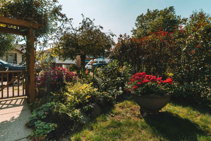 Photo 3 at 2267 Napier Street, Grandview Woodland, Vancouver East