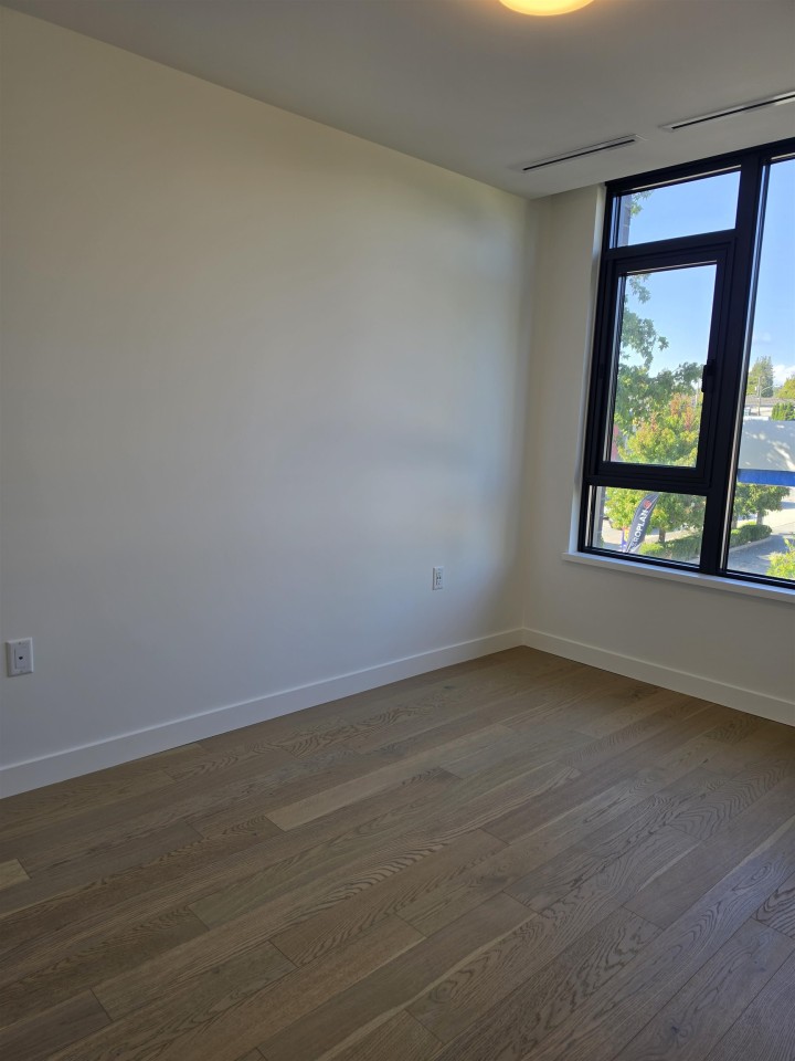Photo 6 at 310 - 8398 Oak Street, Marpole, Vancouver West