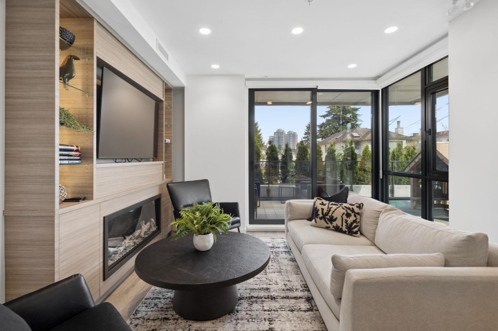 Photo 12 at 310 - 8398 Oak Street, Marpole, Vancouver West