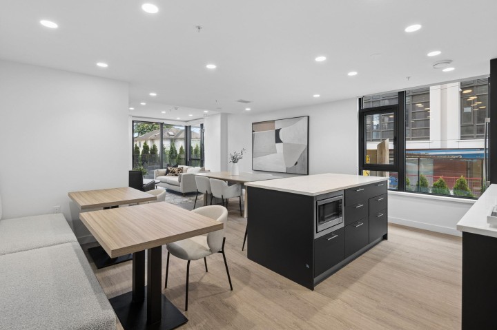 Photo 11 at 310 - 8398 Oak Street, Marpole, Vancouver West