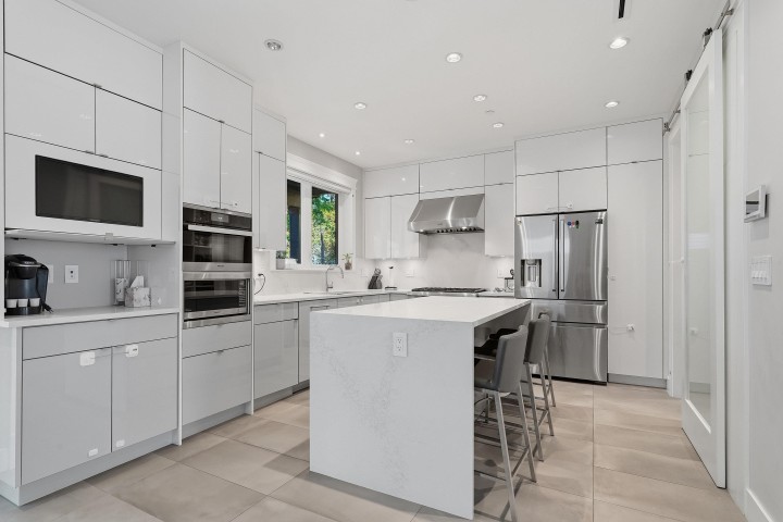 Photo 7 at 3287 Matapan Crescent, Renfrew Heights, Vancouver East