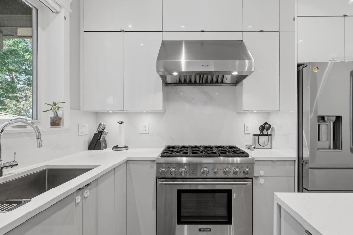 Photo 9 at 3287 Matapan Crescent, Renfrew Heights, Vancouver East