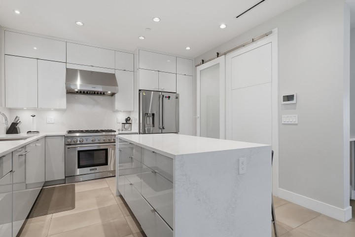 Photo 8 at 3287 Matapan Crescent, Renfrew Heights, Vancouver East