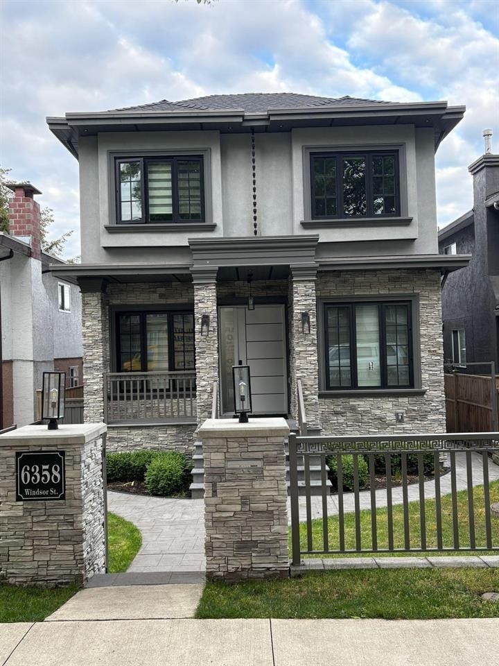 Photo 1 at 1 - 6358 Windsor Street, Fraser VE, Vancouver East