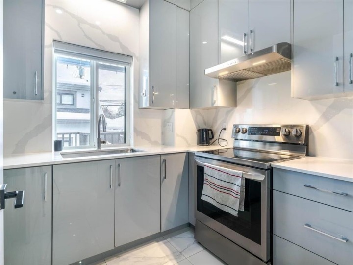 Photo 8 at 1 - 6358 Windsor Street, Fraser VE, Vancouver East
