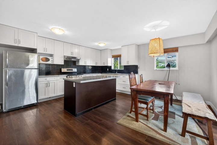 Photo 9 at 557 E 21st Avenue, Fraser VE, Vancouver East