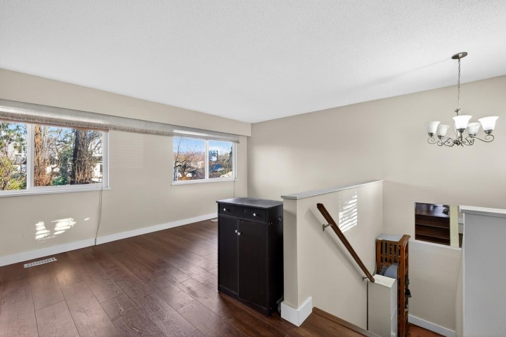 Photo 4 at 557 E 21st Avenue, Fraser VE, Vancouver East