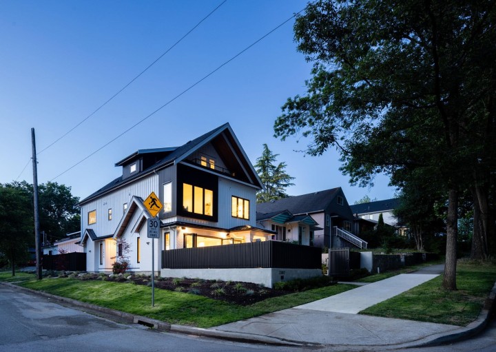Photo 1 at 2307 E 3rd Avenue, Grandview Woodland, Vancouver East