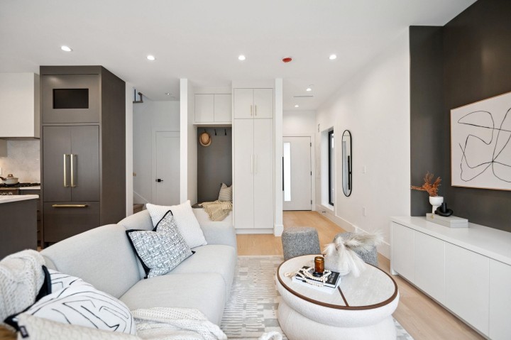 Photo 7 at #2 - 1079 E 14th Avenue, Mount Pleasant VE, Vancouver East