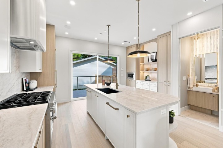 Photo 12 at 3549 W 38th Avenue, Dunbar, Vancouver West