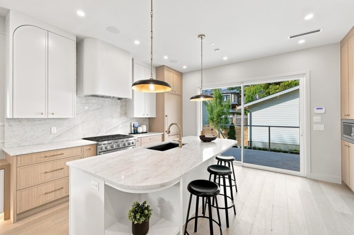 Photo 11 at 3549 W 38th Avenue, Dunbar, Vancouver West