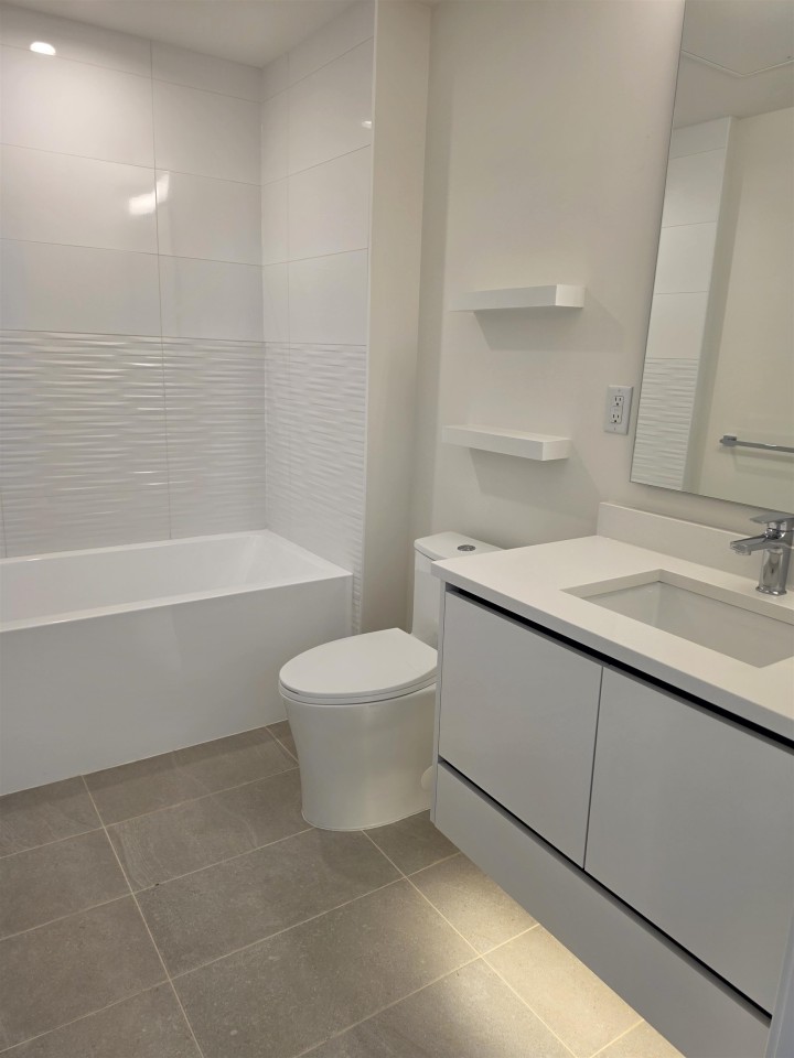 Photo 5 at 209 - 8398 Oak Street, Marpole, Vancouver West