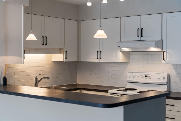 Photo 8 at 202 - 1845 W 7th Avenue, Kitsilano, Vancouver West