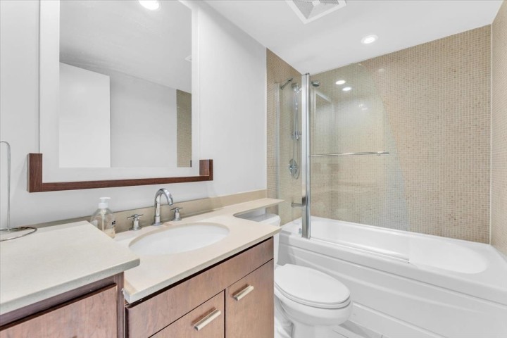 Photo 20 at 705 - 583 Beach Crescent, Yaletown, Vancouver West