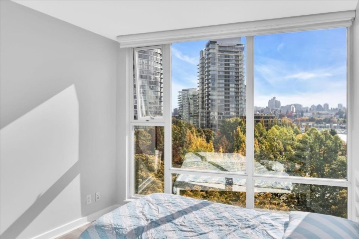 Photo 18 at 705 - 583 Beach Crescent, Yaletown, Vancouver West