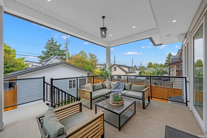 Photo 13 at 2743 Mcgill Street, Hastings Sunrise, Vancouver East