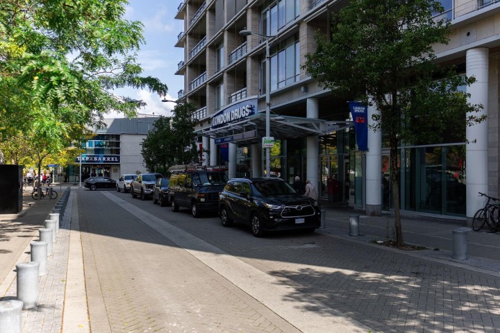 Photo 22 at 214 - 1783 Manitoba Street, False Creek, Vancouver West