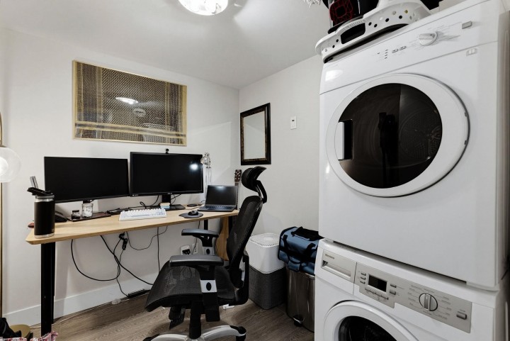 Photo 14 at 214 - 1783 Manitoba Street, False Creek, Vancouver West