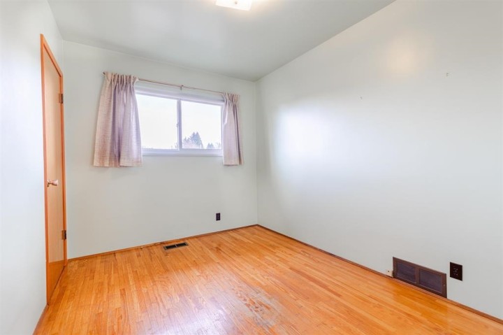 Photo 12 at 5482 Rhodes Street, Collingwood VE, Vancouver East