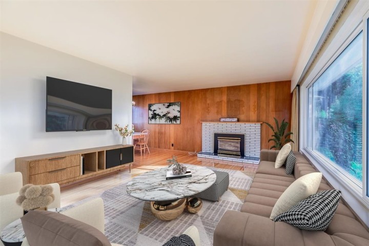Photo 3 at 5482 Rhodes Street, Collingwood VE, Vancouver East