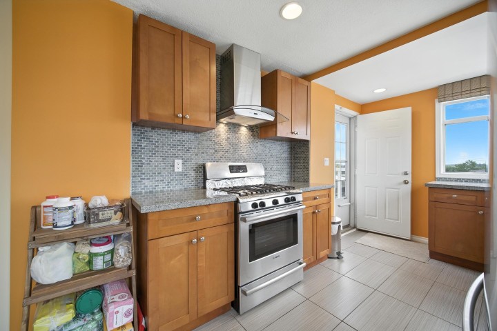 Photo 13 at 966 E 64th Avenue, South Vancouver, Vancouver East