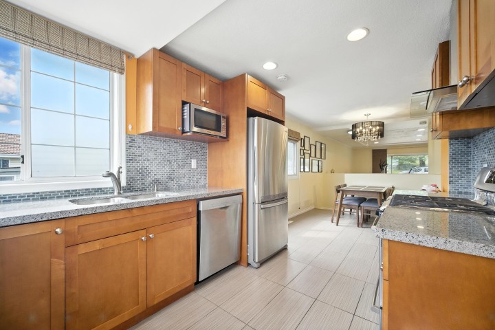 Photo 16 at 966 E 64th Avenue, South Vancouver, Vancouver East