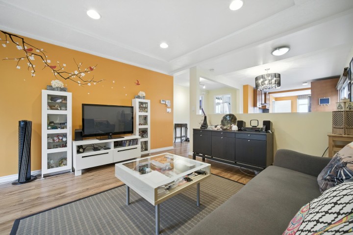 Photo 7 at 966 E 64th Avenue, South Vancouver, Vancouver East