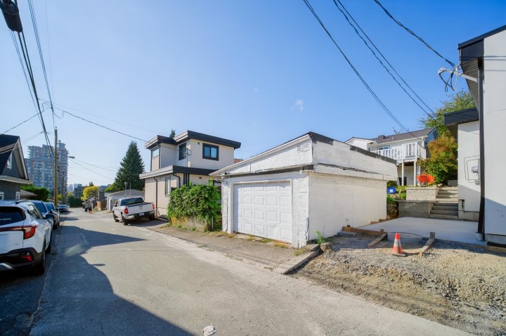 Photo 36 at 966 E 64th Avenue, South Vancouver, Vancouver East