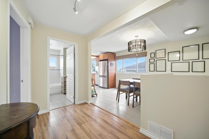 Photo 9 at 966 E 64th Avenue, South Vancouver, Vancouver East
