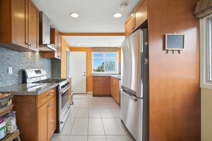 Photo 14 at 966 E 64th Avenue, South Vancouver, Vancouver East
