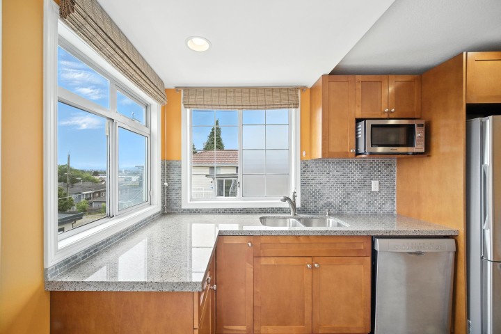 Photo 15 at 966 E 64th Avenue, South Vancouver, Vancouver East