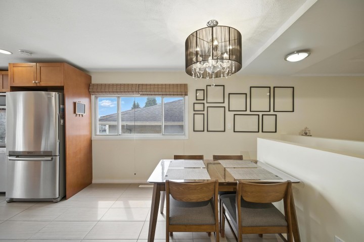 Photo 11 at 966 E 64th Avenue, South Vancouver, Vancouver East