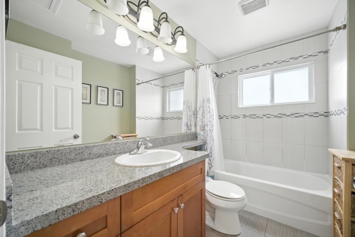 Photo 21 at 966 E 64th Avenue, South Vancouver, Vancouver East