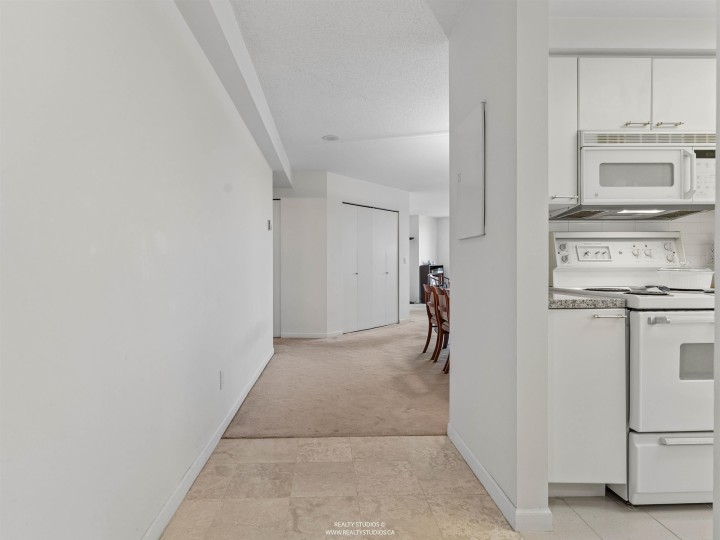 Photo 26 at 705 - 388 Drake Street, Yaletown, Vancouver West