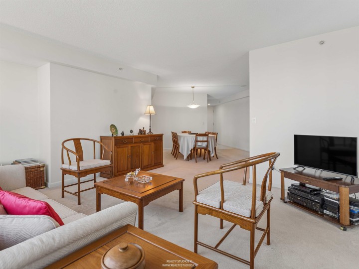 Photo 7 at 705 - 388 Drake Street, Yaletown, Vancouver West